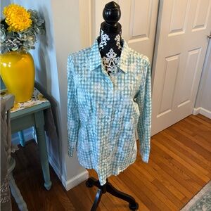 NWOT Appleseed's Large Green/White Floral Embroidered Plaid Button Up Shirt